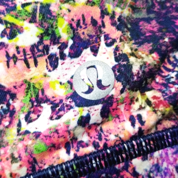 Lululemon Energy Sports Bra Seawheeze Multi Print Strappy Athleisure Yoga NWT - Picture 7 of 12